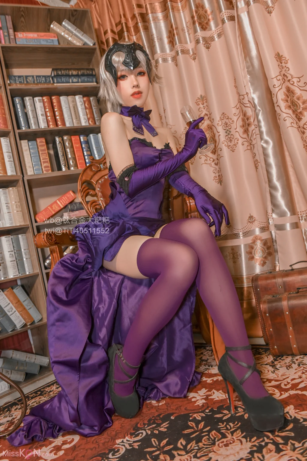 Coser@钛合金TiTi: 醉酒贞德 (17 photos)