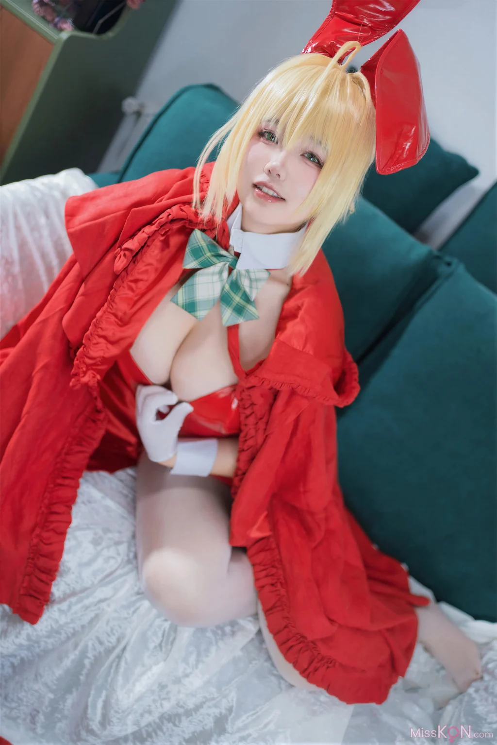 Coser@阿半今天很开心: FGO 尼禄圣诞节 (71 photos)