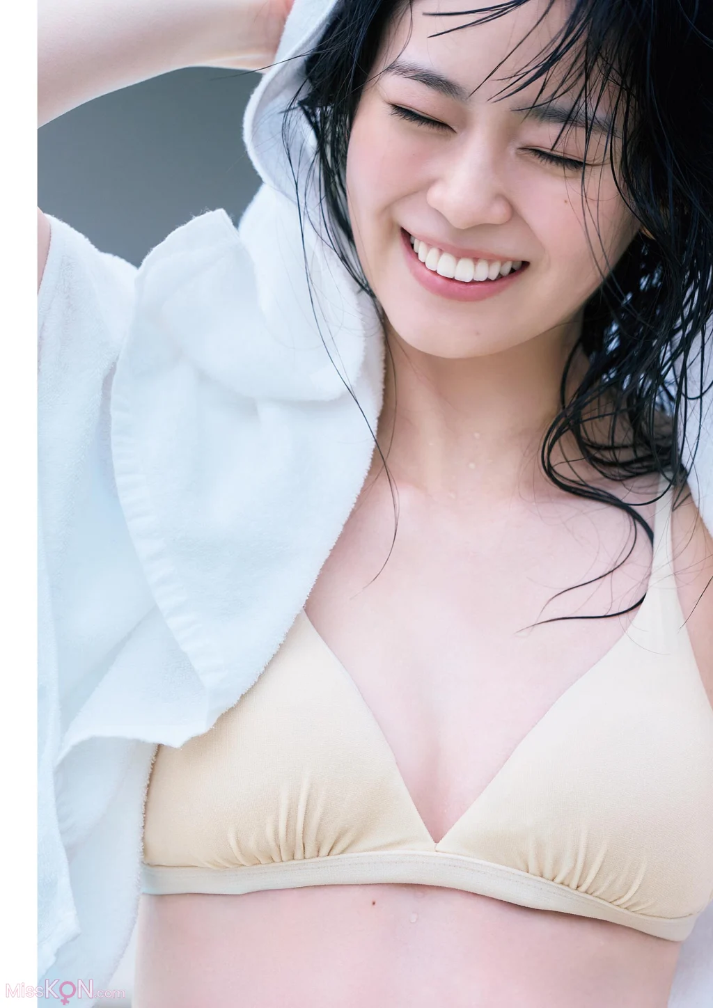 [JP] Hitoka Sakai (坂井仁香): ２ｎｄ写真集 ひとかけら (84 photos) – Page 2