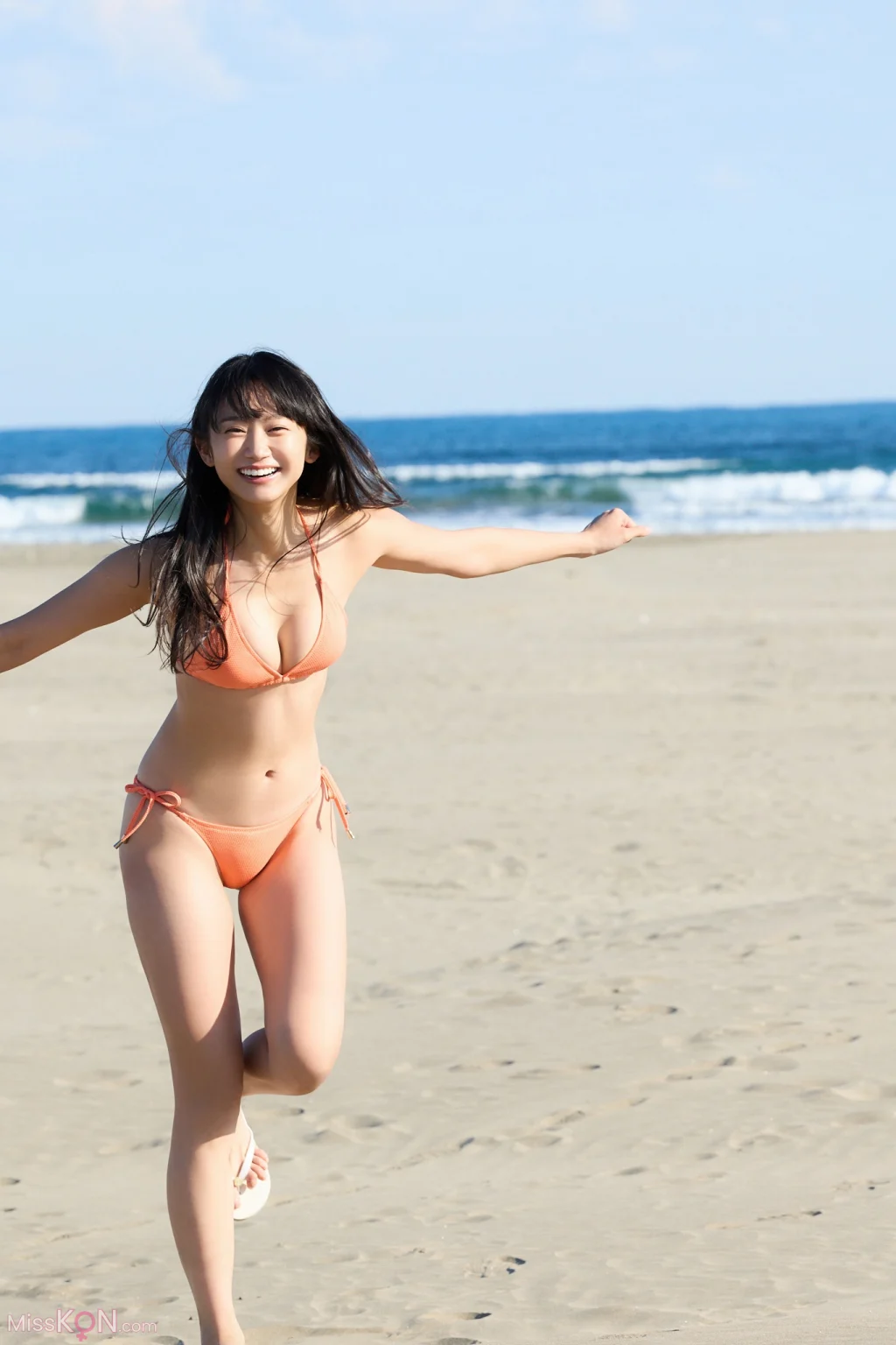 [JP] Nanako Aizawa (相沢菜々子): FRIDAYデジタル写真集 春色のミューズ ｖｏｌ．２ (90 photos) – Page 2