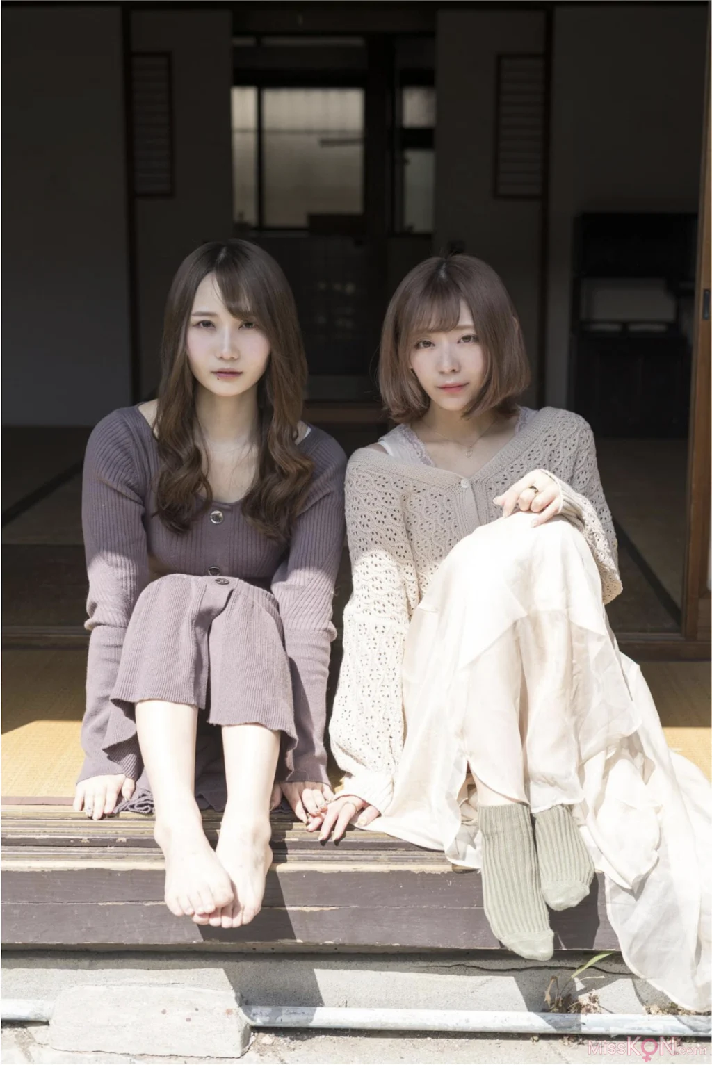 [JP] Yui Kohinata (小日向結衣) & 望月彩未: デジタル写真集『ふたり暮らし』 (103 photos)