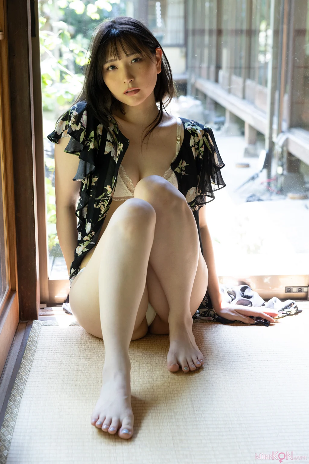 [JP] あまつまりな: 週刊ポストデジタル写真集 湿った夏の艶めき (99 photos)