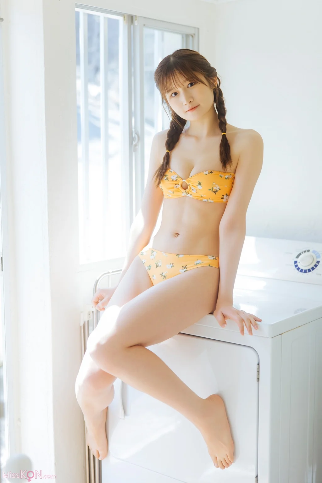 [JP] Kaiga Kotori (貝賀琴莉): 「FLYAWAY」【ヤングチャンピオンデジグラ】 (71 photos)