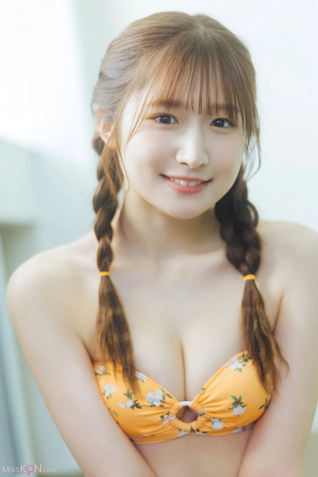 [JP] Kaiga Kotori (貝賀琴莉): 「FLYAWAY」【ヤングチャンピオンデジグラ】 (71 photos)