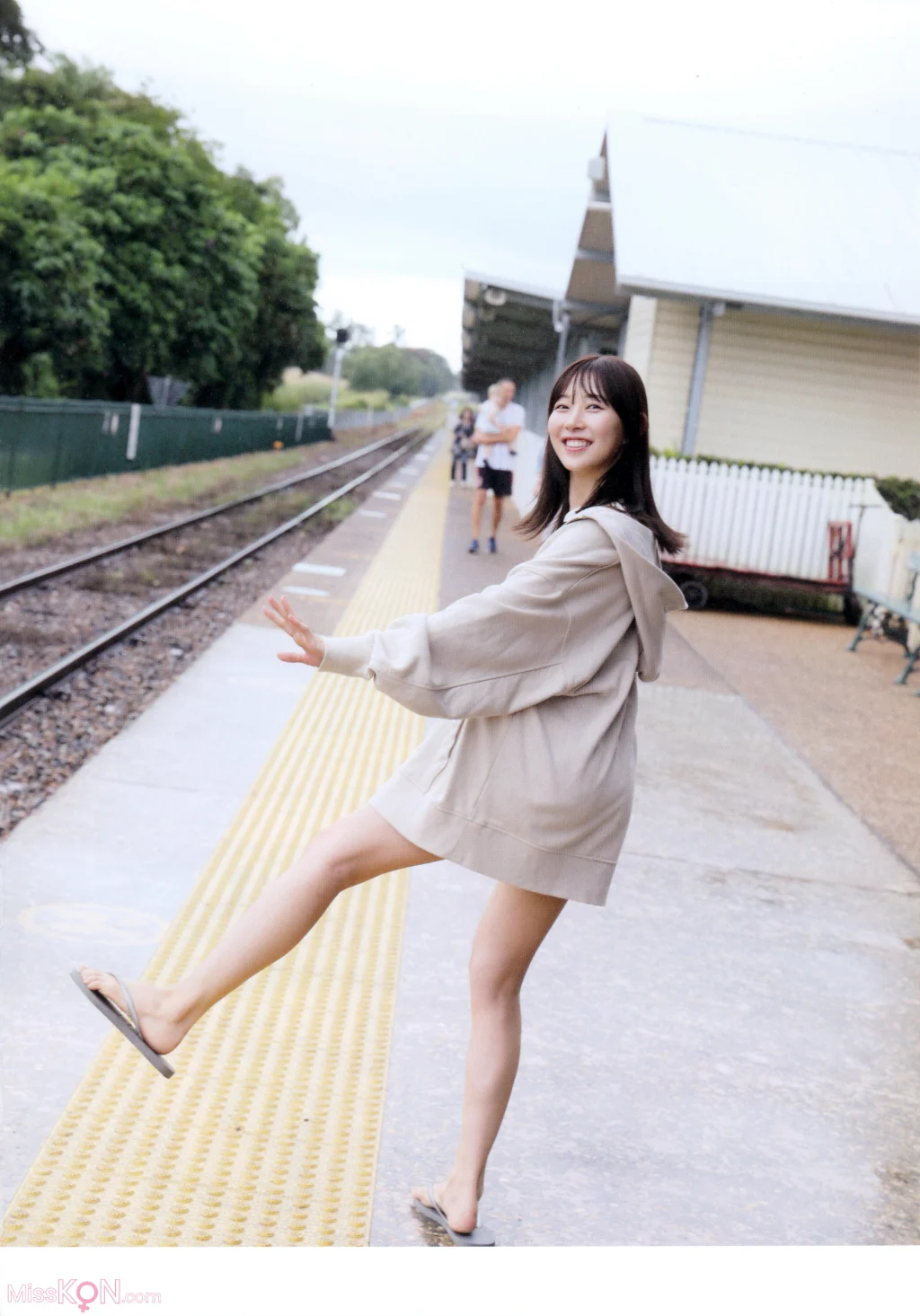 [JP] Miyuki Watanabe (渡辺美優紀): 渡辺美優紀フォトブック だっぴ (93 photos)