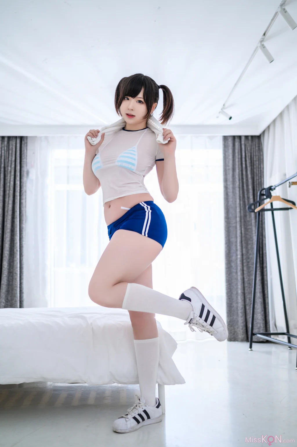 Coser@皮皮奶可可爱了啦: 透视体操服 (50 photos)