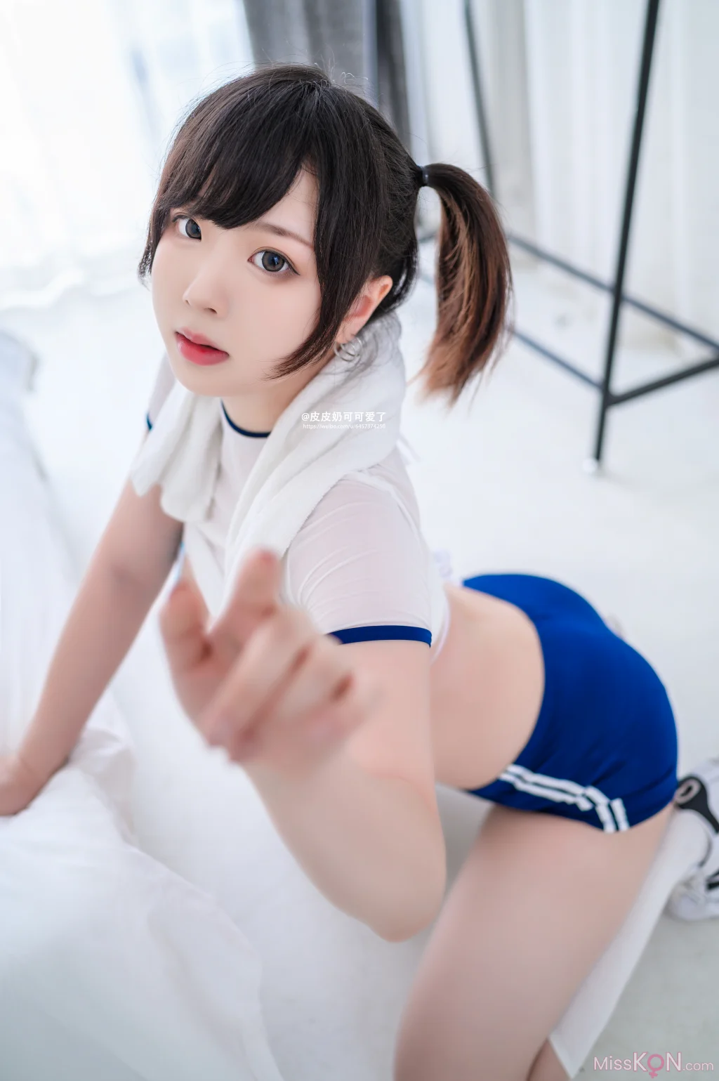 Coser@皮皮奶可可爱了啦: 透视体操服 (50 photos)