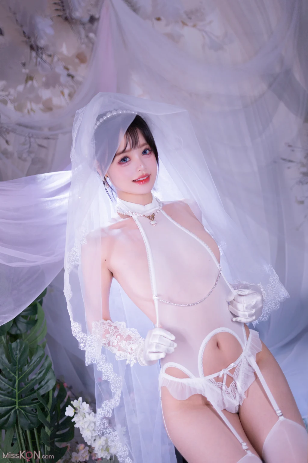 Coser@星黛鹿鹿: 白丝花嫁 (50 photos)