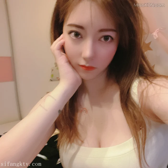 酒月: 极品巨乳 人前露出私拍 (708 photos + 29 videos) – Page 4