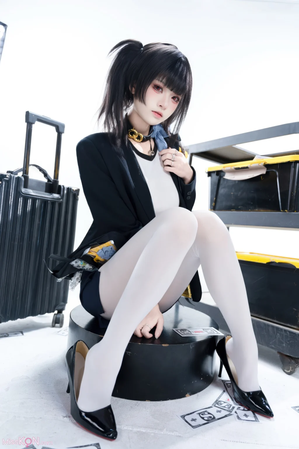 Coser@九柒喵: NIKKE胜利女神 索拉 (24 photos)