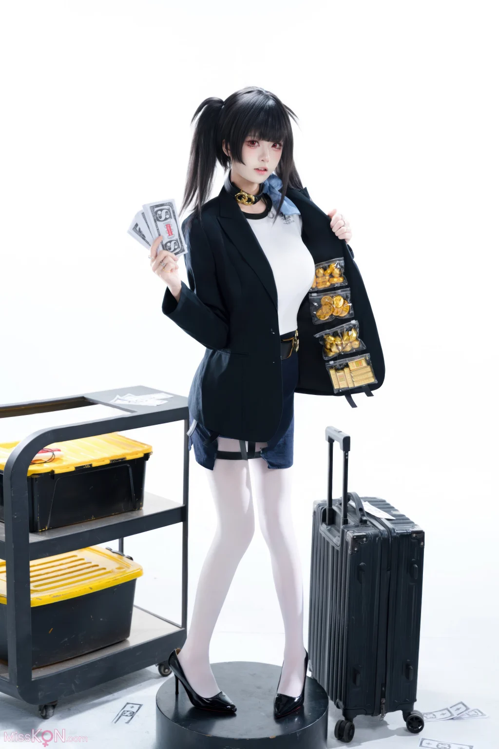 Coser@九柒喵: NIKKE胜利女神 索拉 (24 photos)
