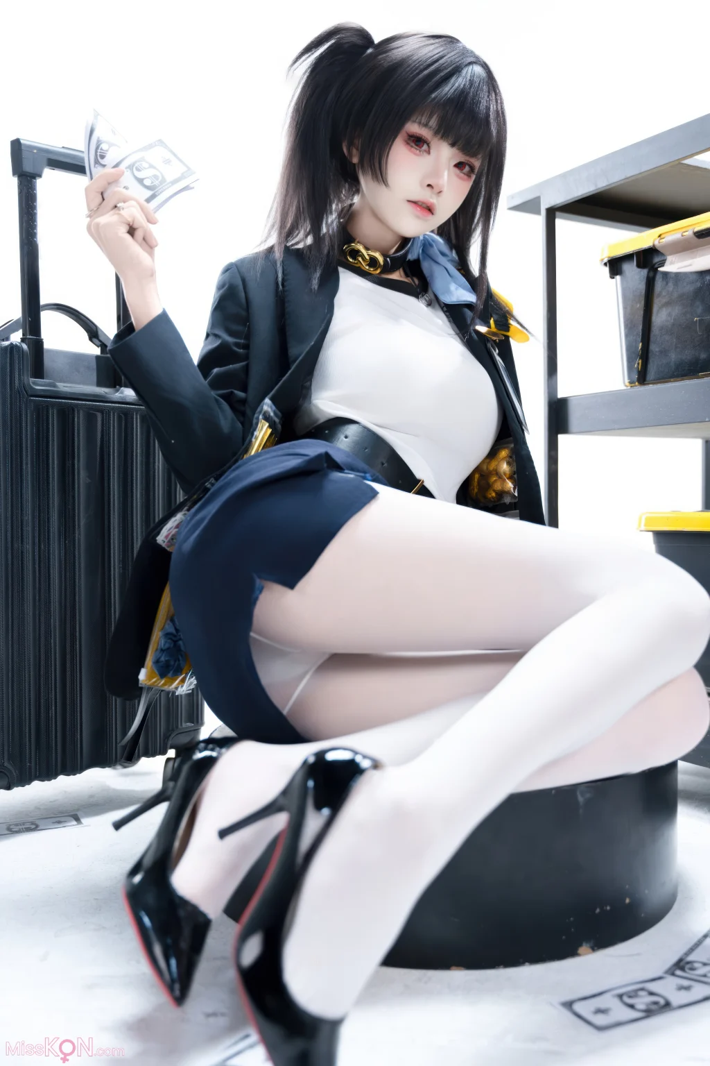 Coser@九柒喵: NIKKE胜利女神 索拉 (24 photos)