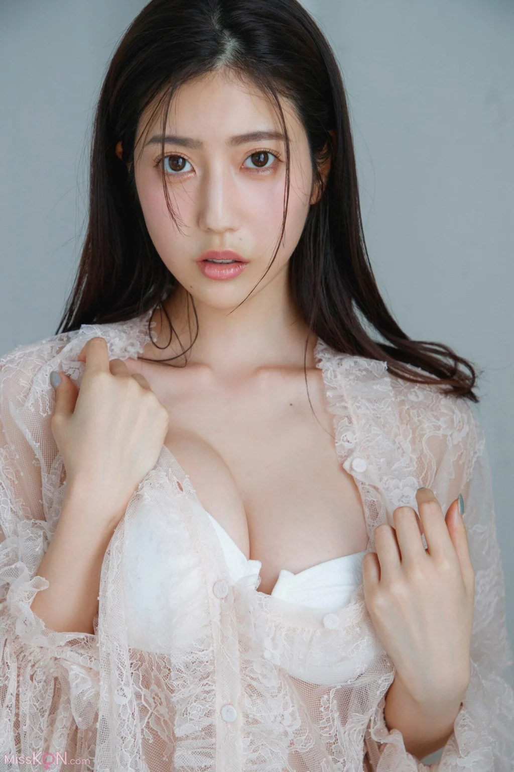 [JP] Natsuki Abe (阿部なつき): FRIDAYデジタル写真集 Blooming (111 photos) – Page 2