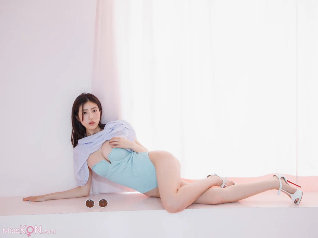 [JP] Natsuki Abe (阿部なつき): FRIDAYデジタル写真集 Blooming (111 photos) – Page 3