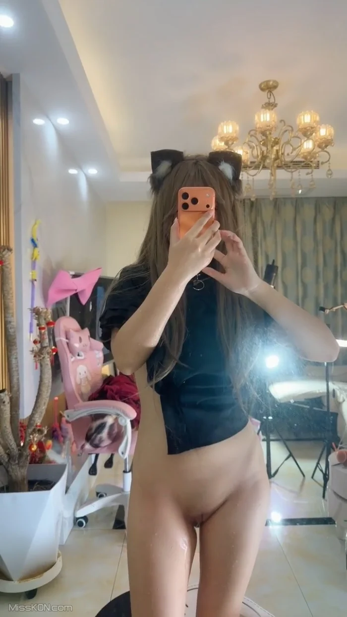 张晚萌: 超可爱萌妹 Cosplay角色扮演 屁股大白浆多 (43 photos + 2 videos)
