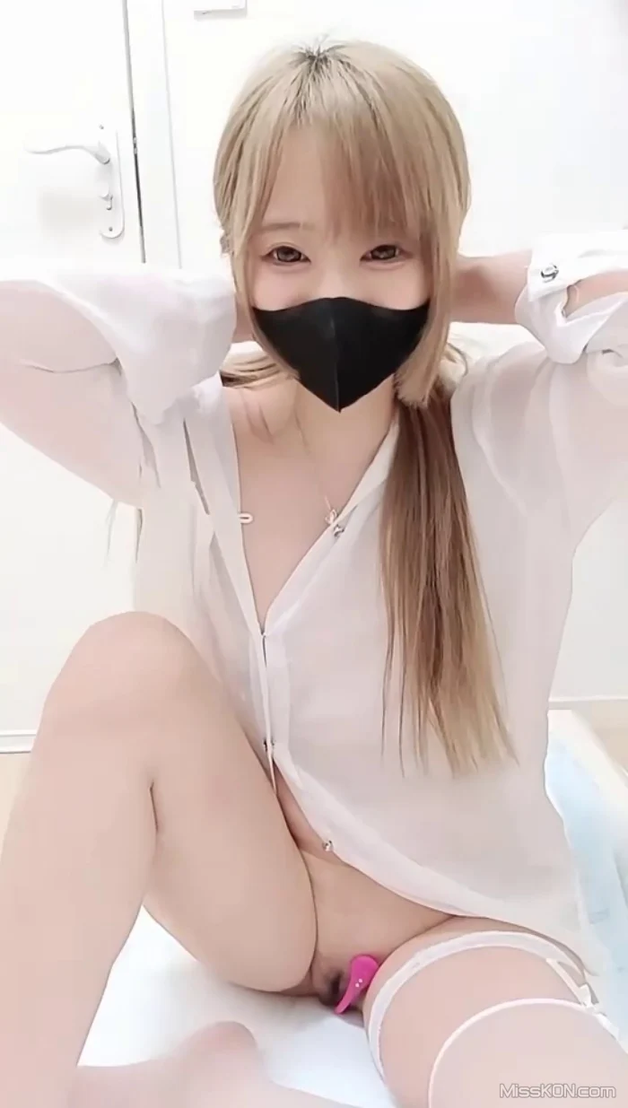兔宝哟: 童颜美乳 丝袜美腿 (47 photos + 5 videos) – Page 2