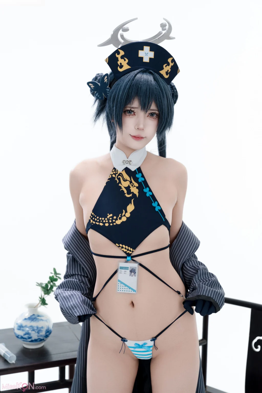Coser@君颜圆又圆: 蔚蓝档案 龙华妃咲 护士 (100 photos + 1 video)