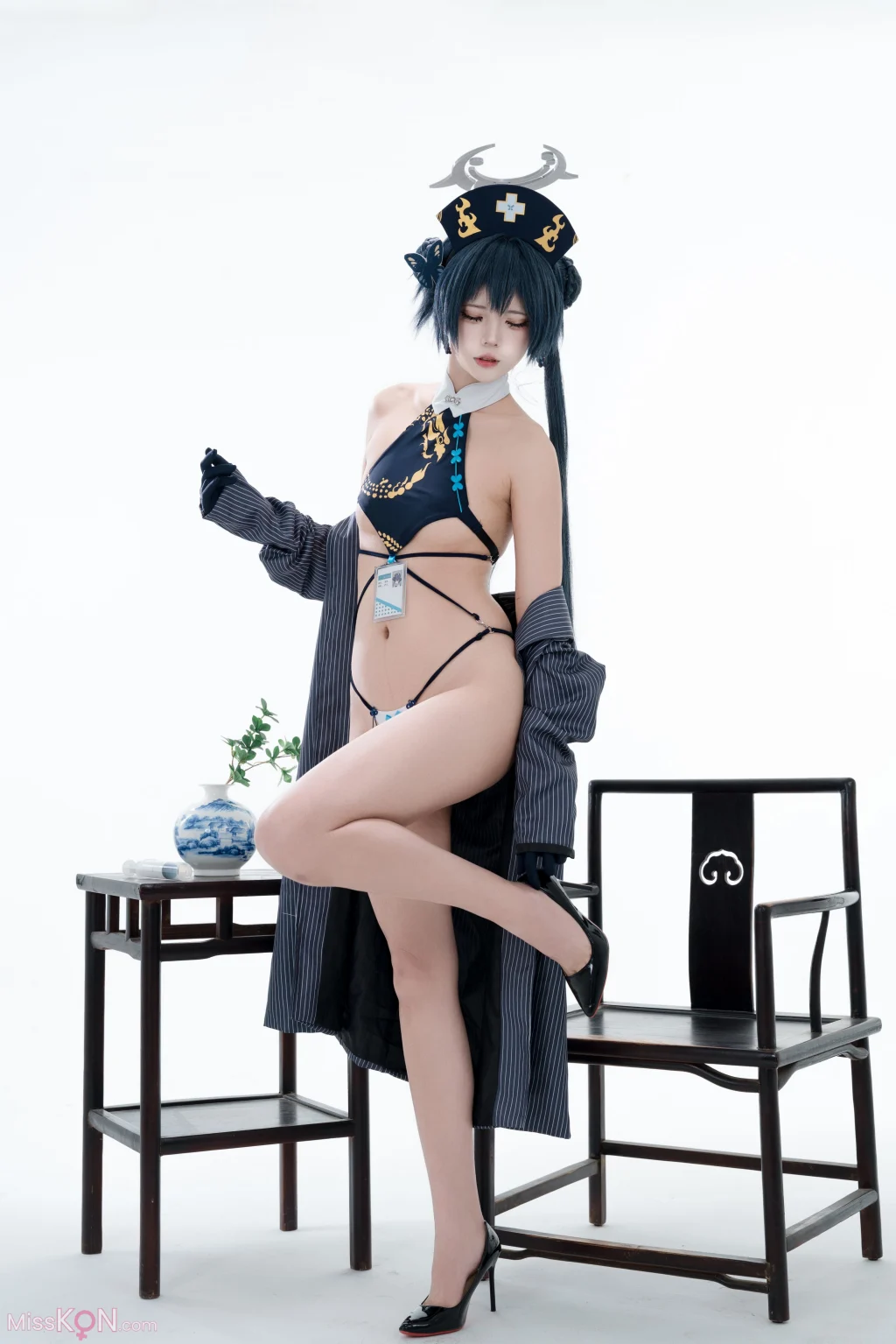 Coser@君颜圆又圆: 蔚蓝档案 龙华妃咲 护士 (100 photos + 1 video)
