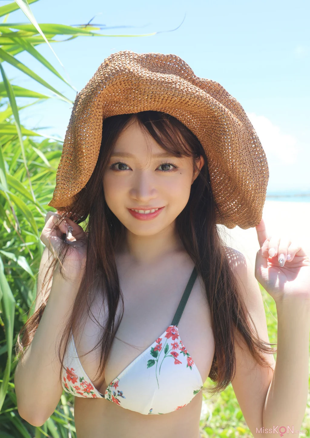 [JP] Aoi Haru (青井春): Haru in Summer スピ サン グラビアフォトブック (46 photos)