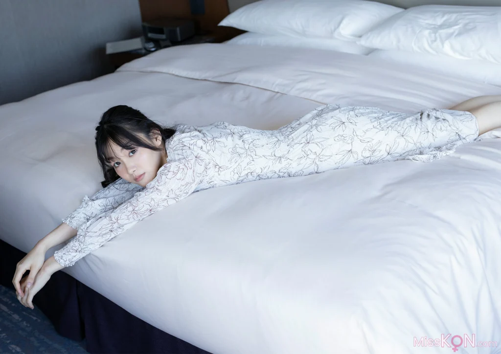 [JP] Haruna Yoshizawa (吉澤遥奈): BUBKAデジタル写真集 「Pureness」 (90 photos)