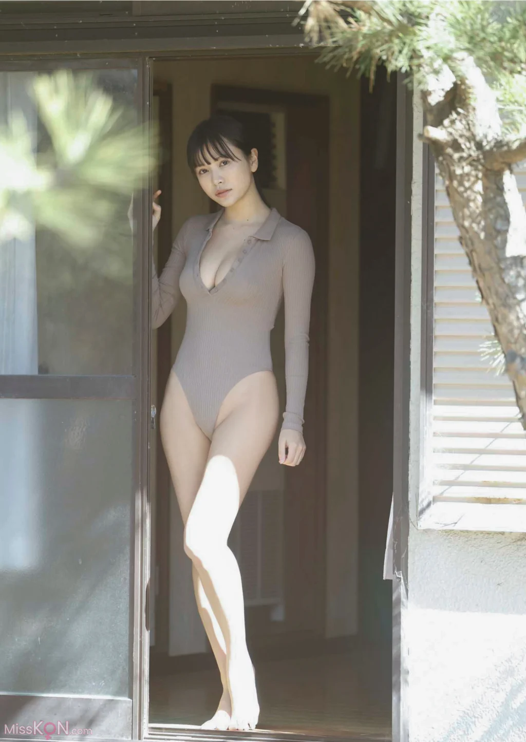 [JP] Takara Suzuki (鈴木聖): 【デジタル限定 YJ PHOTO BOOK】写真集「触れてはいけない」 (55 photos) – Page 2