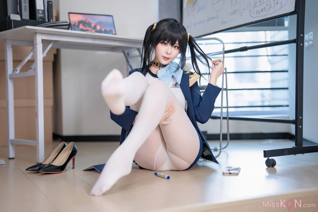Coser@轩萧学姐: Nikke胜利女神 索拉 (50 photos) – Page 2