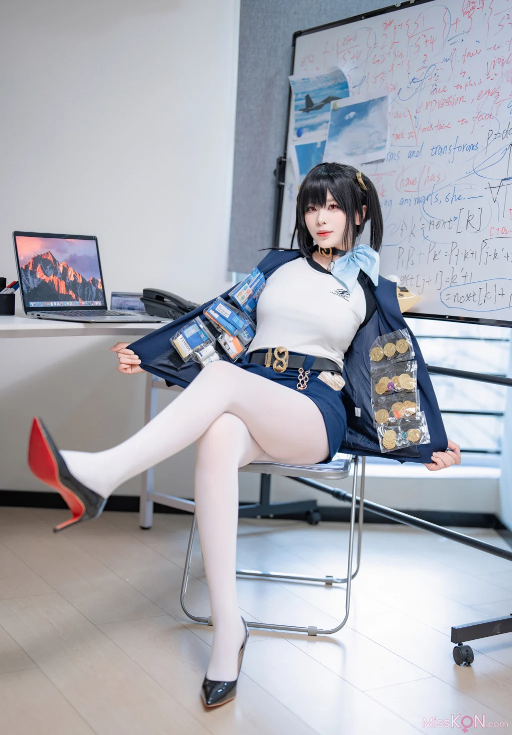 Coser@轩萧学姐: Nikke胜利女神 索拉 (50 photos) – Page 2