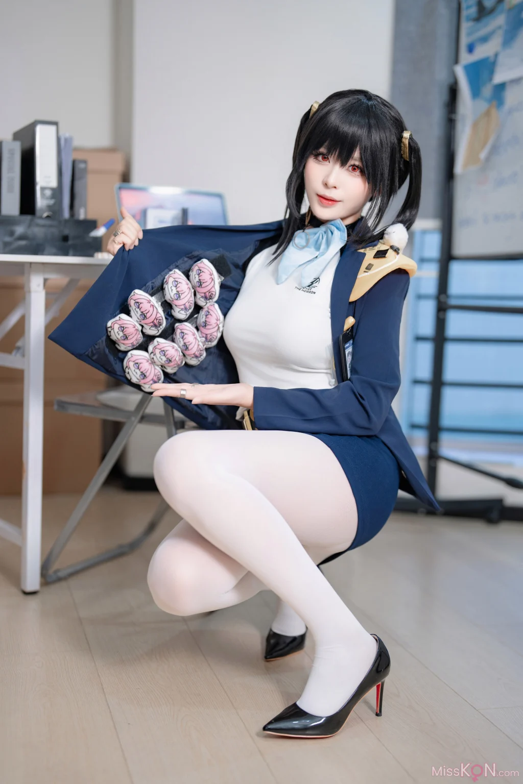 Coser@轩萧学姐: Nikke胜利女神 索拉 (50 photos) – Page 2
