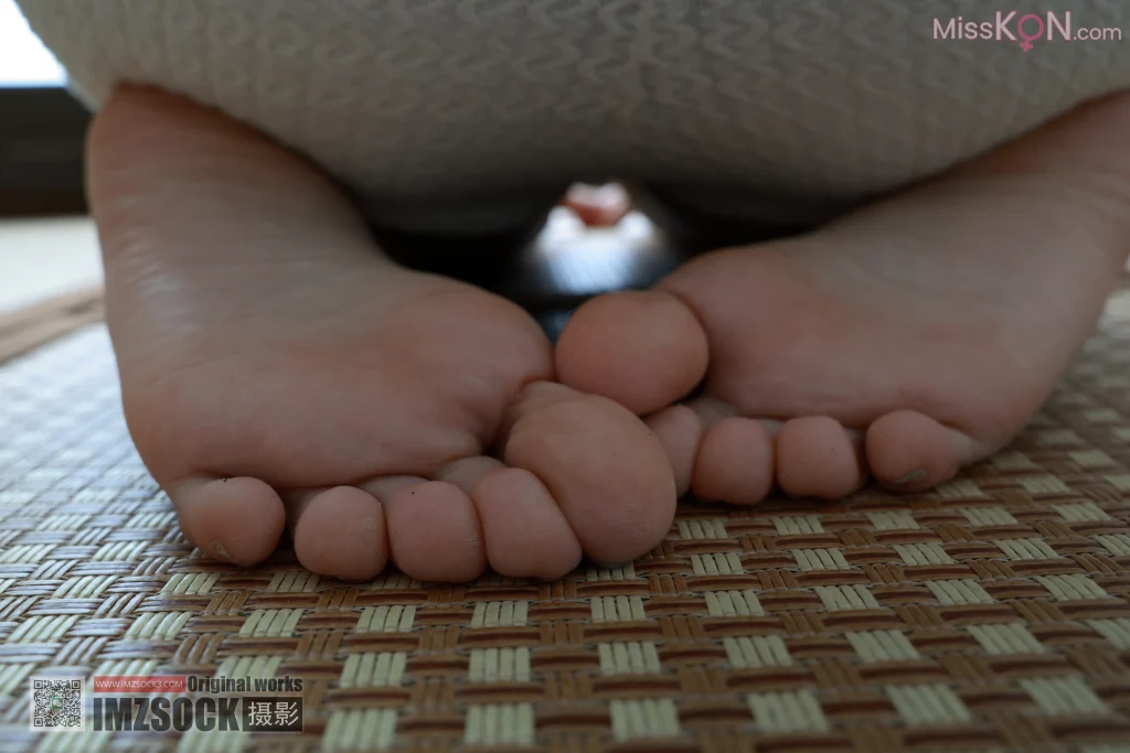 [MZSOCK爱美足] No.358: 姿涵 (117 photos + 1 video) – Page 2