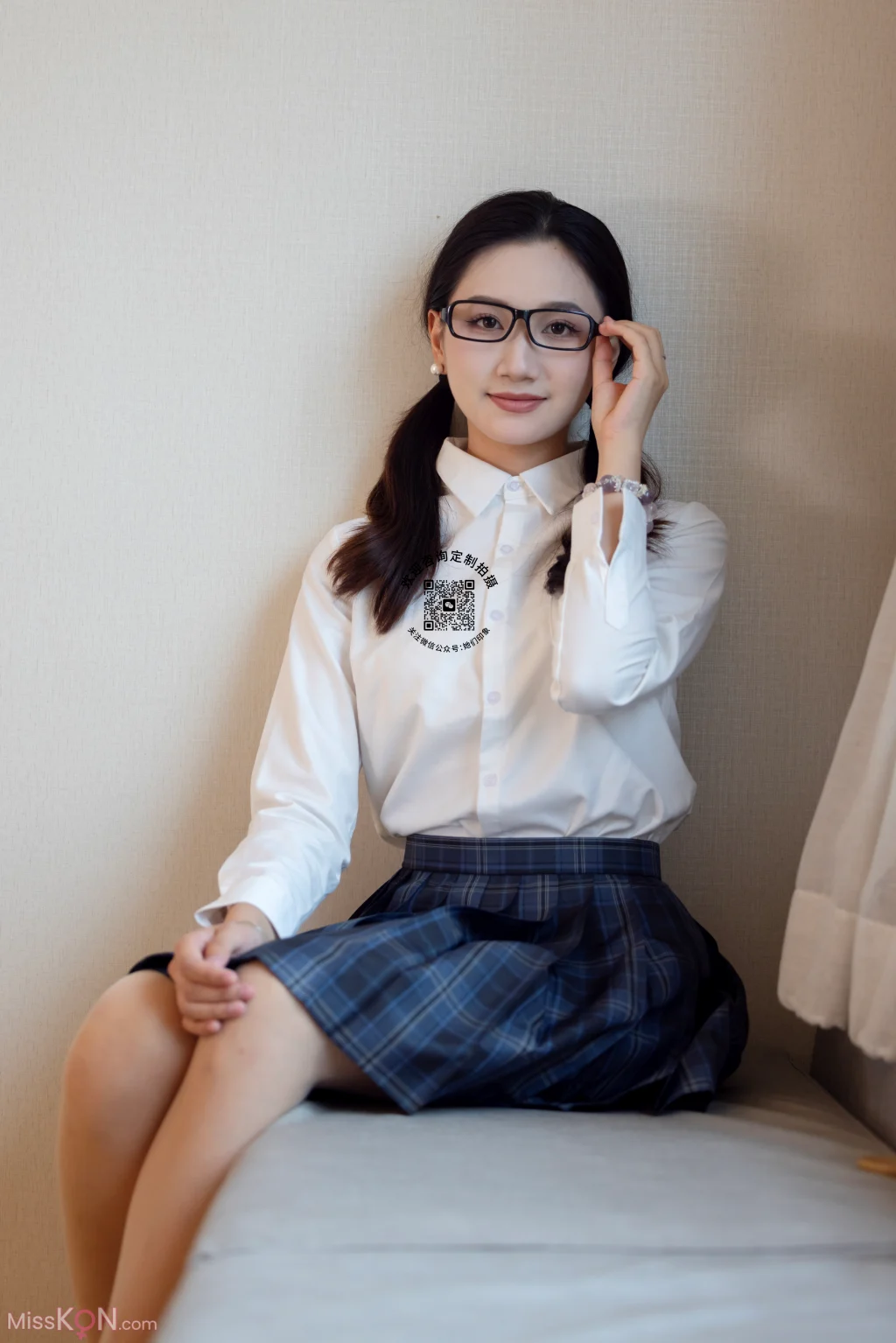 [她们印象] No.025: 小爱 (200 photos + 1 video)
