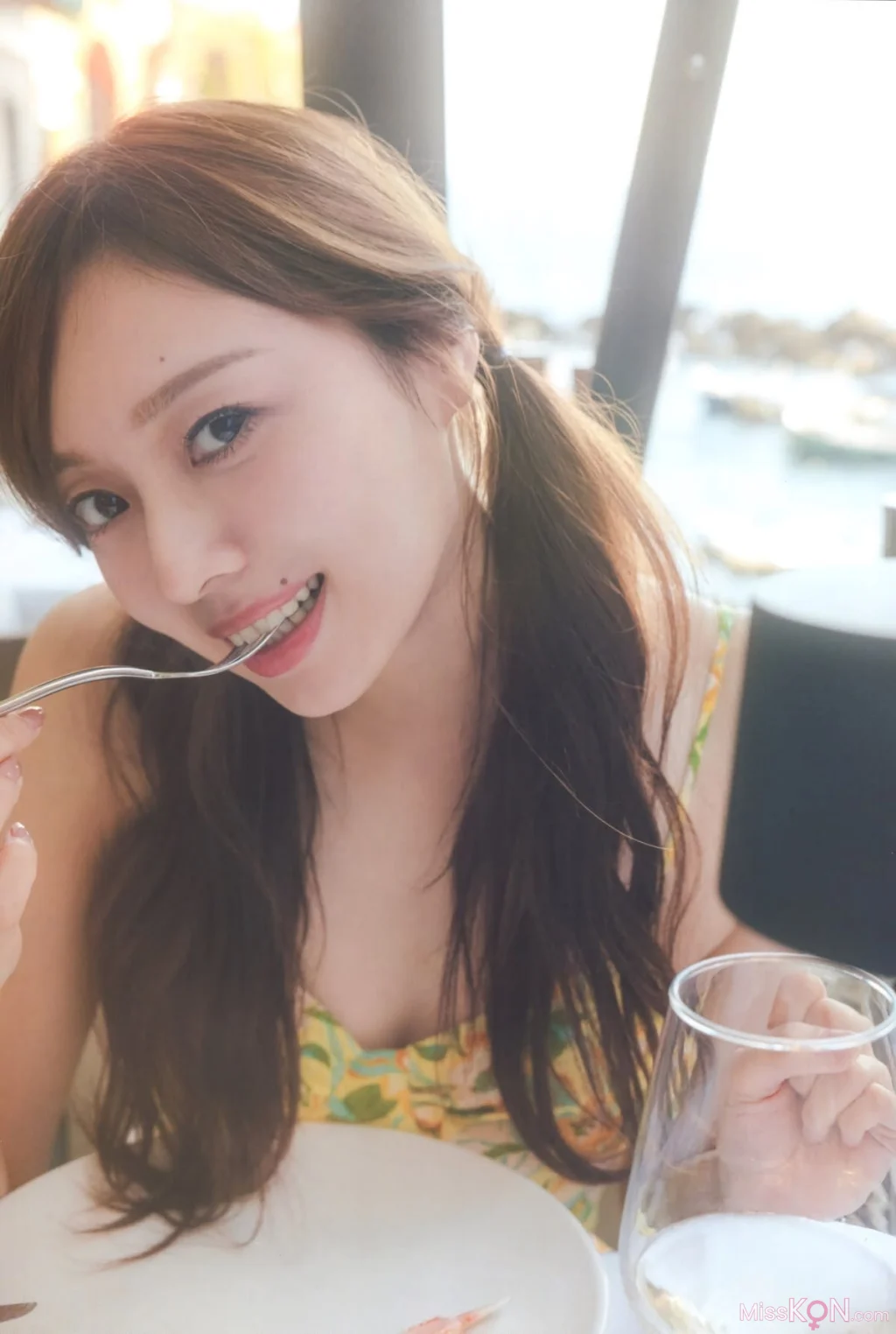 [JP] Minami Umezawa (梅澤美波): 乃木坂46 梅澤美波 2nd写真集 透明な覚悟 (194 photos)