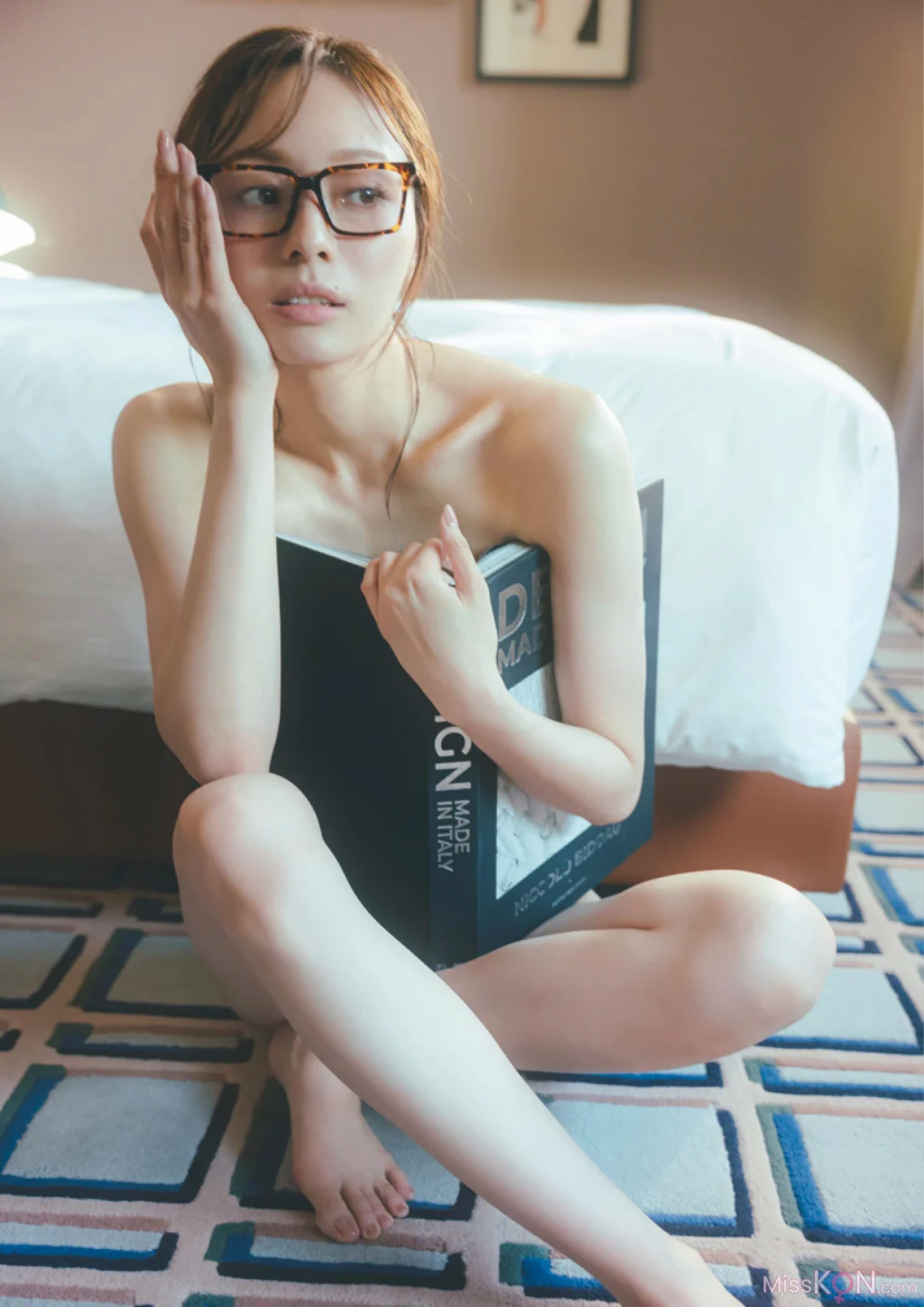 [JP] Minami Umezawa (梅澤美波): 乃木坂46 梅澤美波 2nd写真集 透明な覚悟 (194 photos) – Page 2