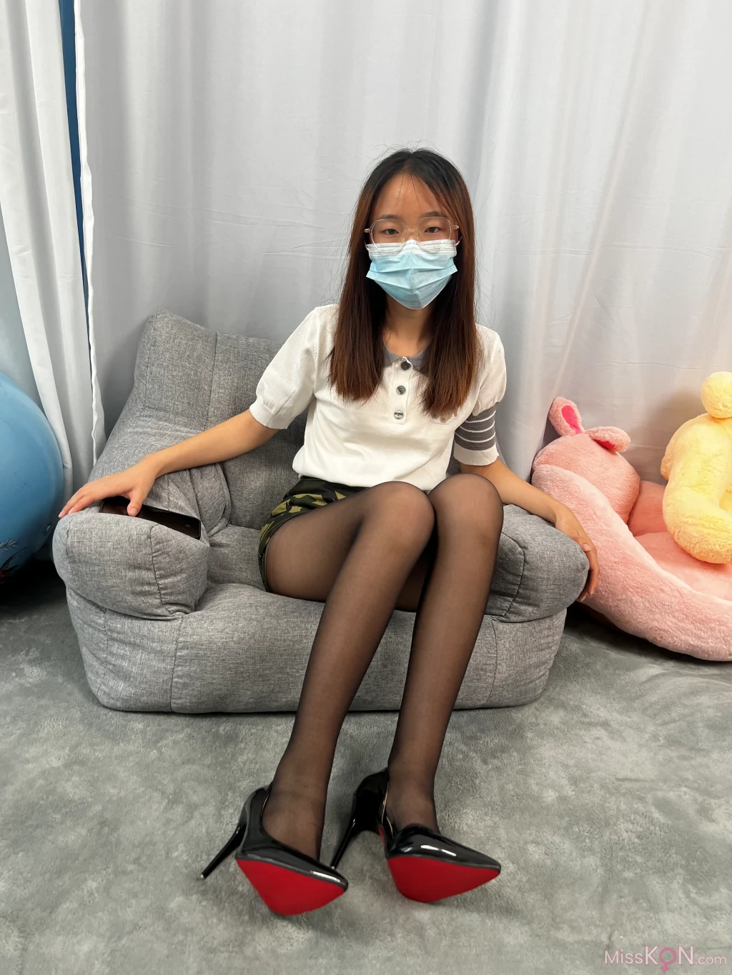[三禾摄影] No.022: 短裙 黑丝 高跟 (207 photos)