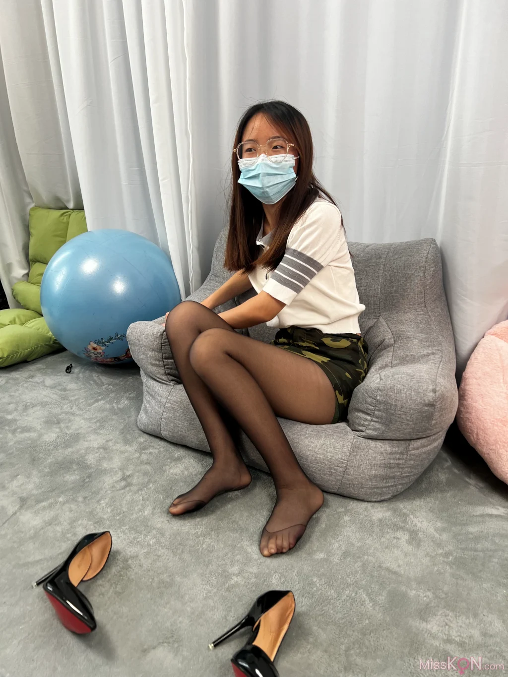 [三禾摄影] No.022: 短裙 黑丝 高跟 (207 photos)