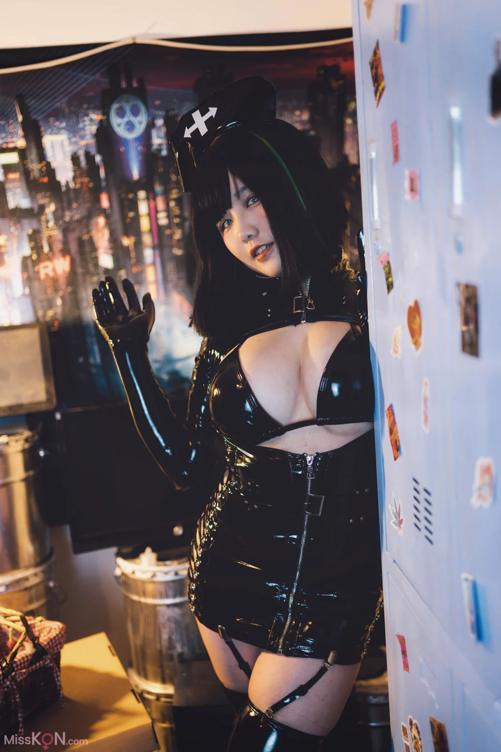 Coser@阿半今天很开心: 黑暗护士 (90 photos)