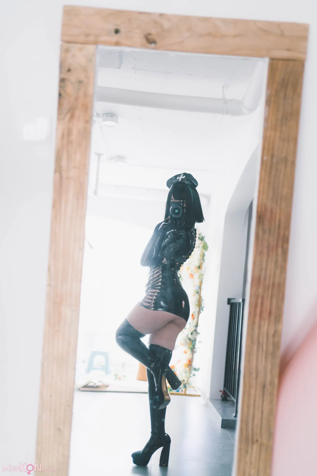 Coser@阿半今天很开心: 黑暗护士 (90 photos)