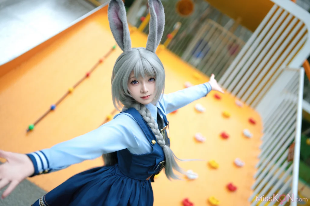 Coser@Bangni邦尼: 兔子警官+S (72 photos + 8 videos)