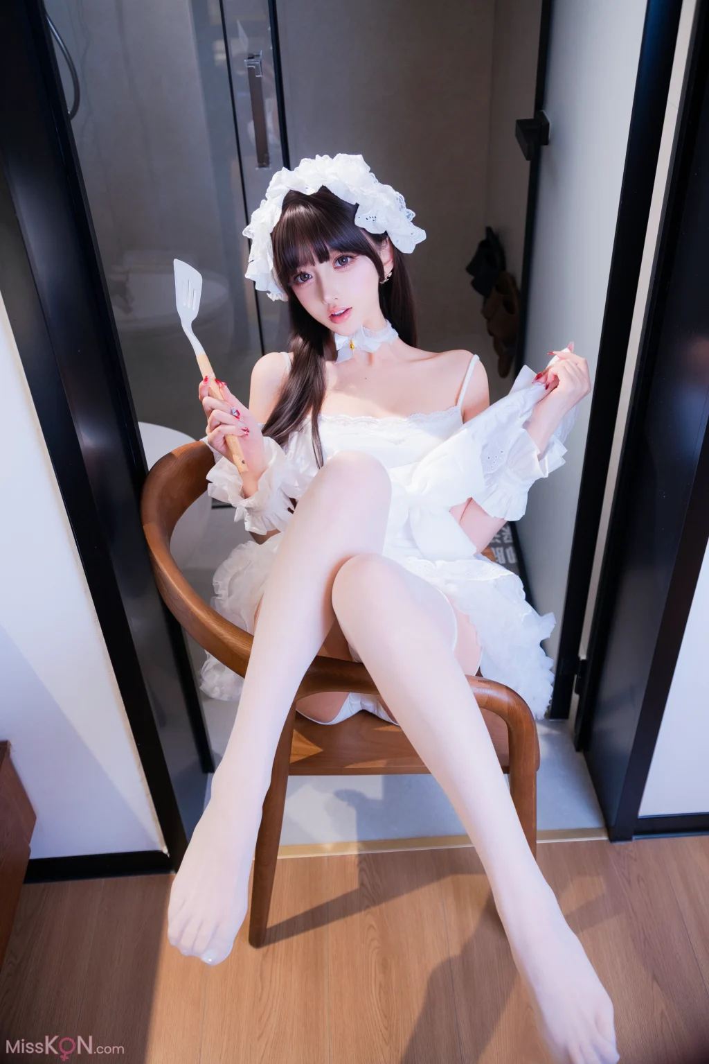 Coser@过期米线线喵: 厨娘女仆 (21 photos)
