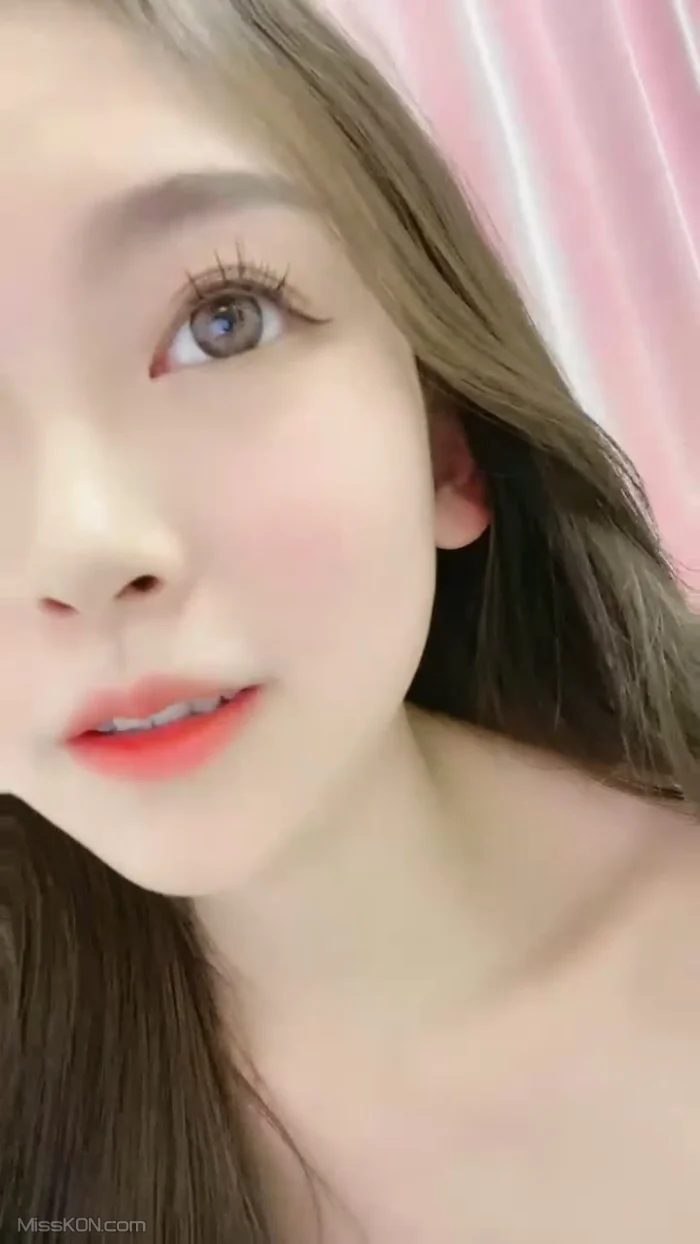可盐可甜丫: 清纯少女 极品反差私定 #02 (62 photos + 9 videos)