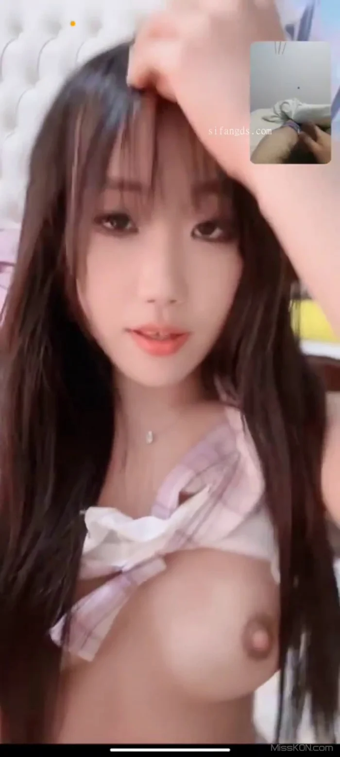 小曦: 颜值嫩妹 一对一视频被出卖 (37 photos + 2 videos) – Page 2