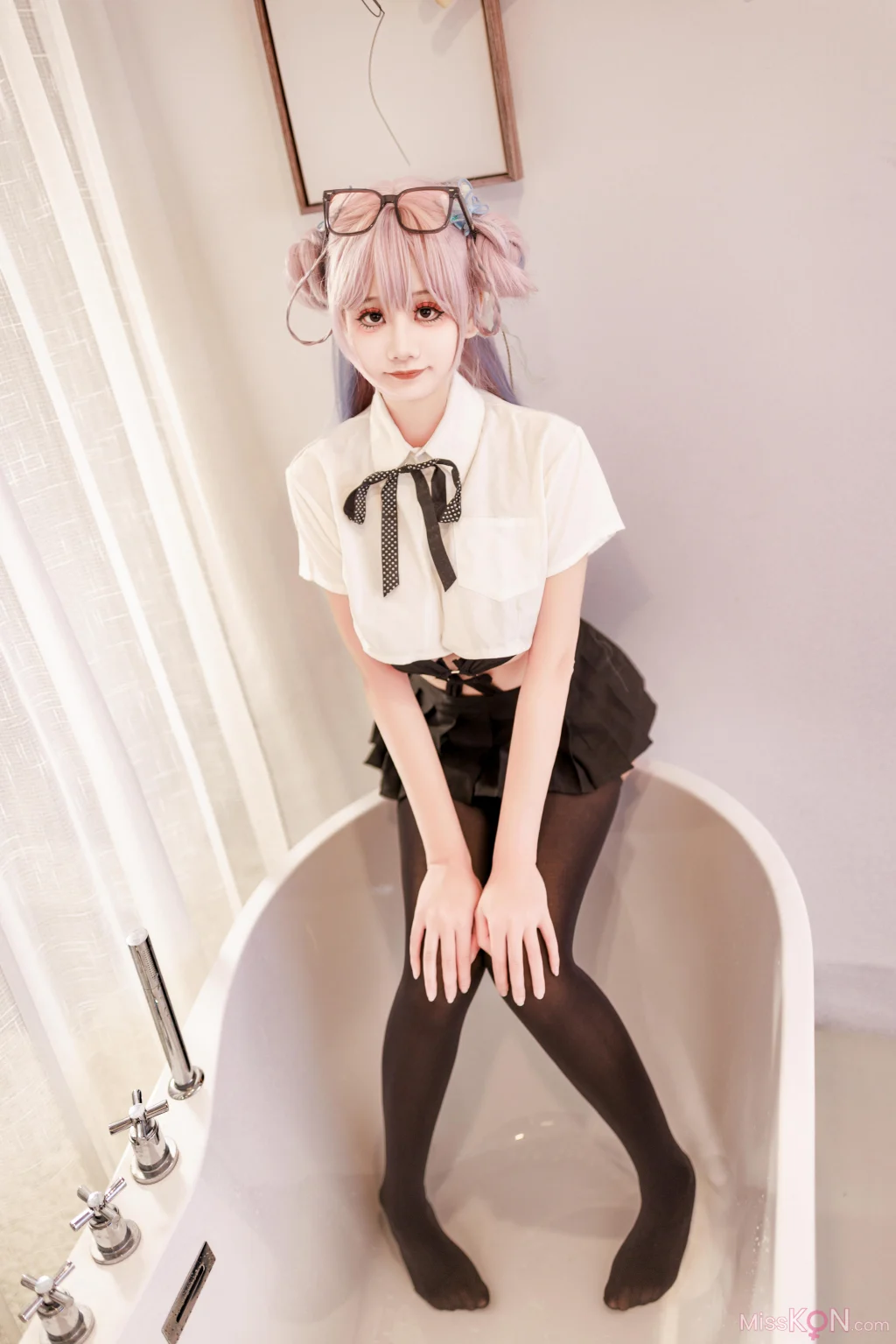 Coser@阿雪雪: 居家女高 (64 photos + 2 videos)