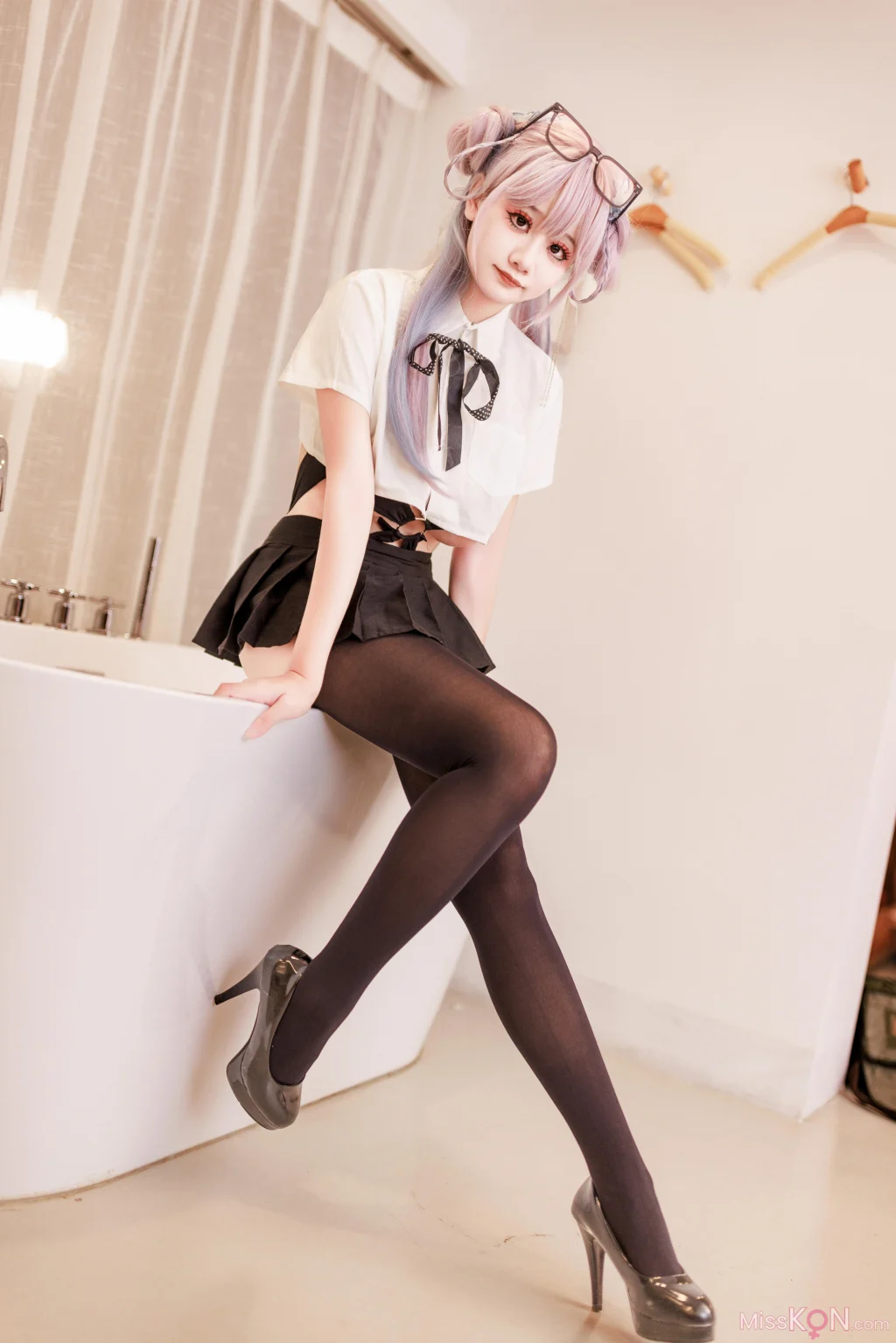 Coser@阿雪雪: 居家女高 (64 photos + 2 videos) – Page 2