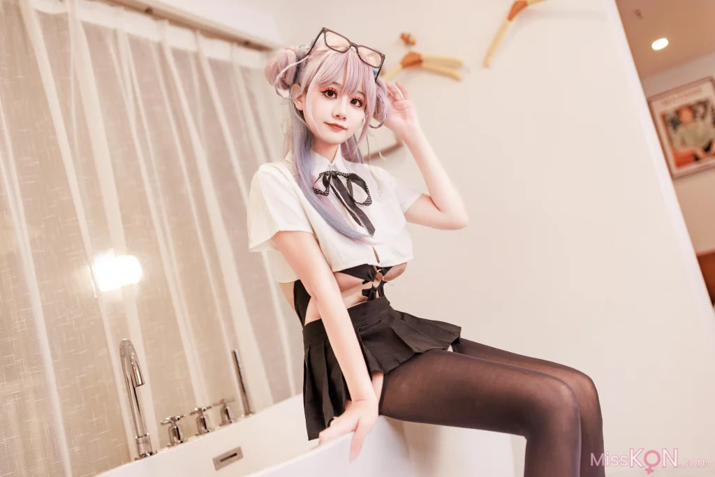 Coser@阿雪雪: 居家女高 (64 photos + 2 videos) – Page 2