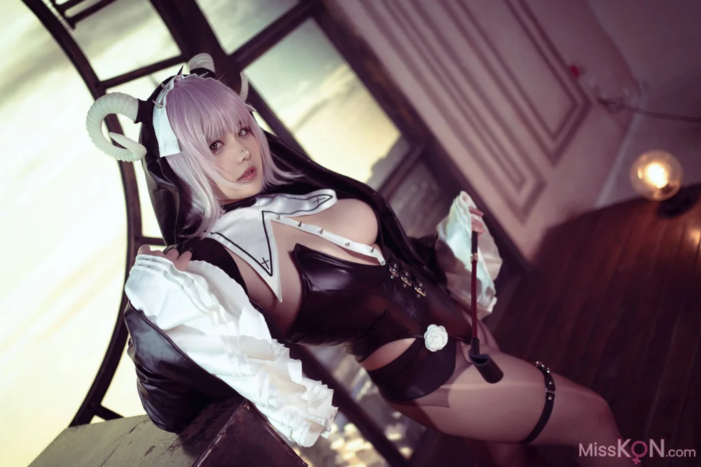 Coser@阿半今天很开心: 开裆裤恶魔 (75 photos + 2 videos) – Page 3