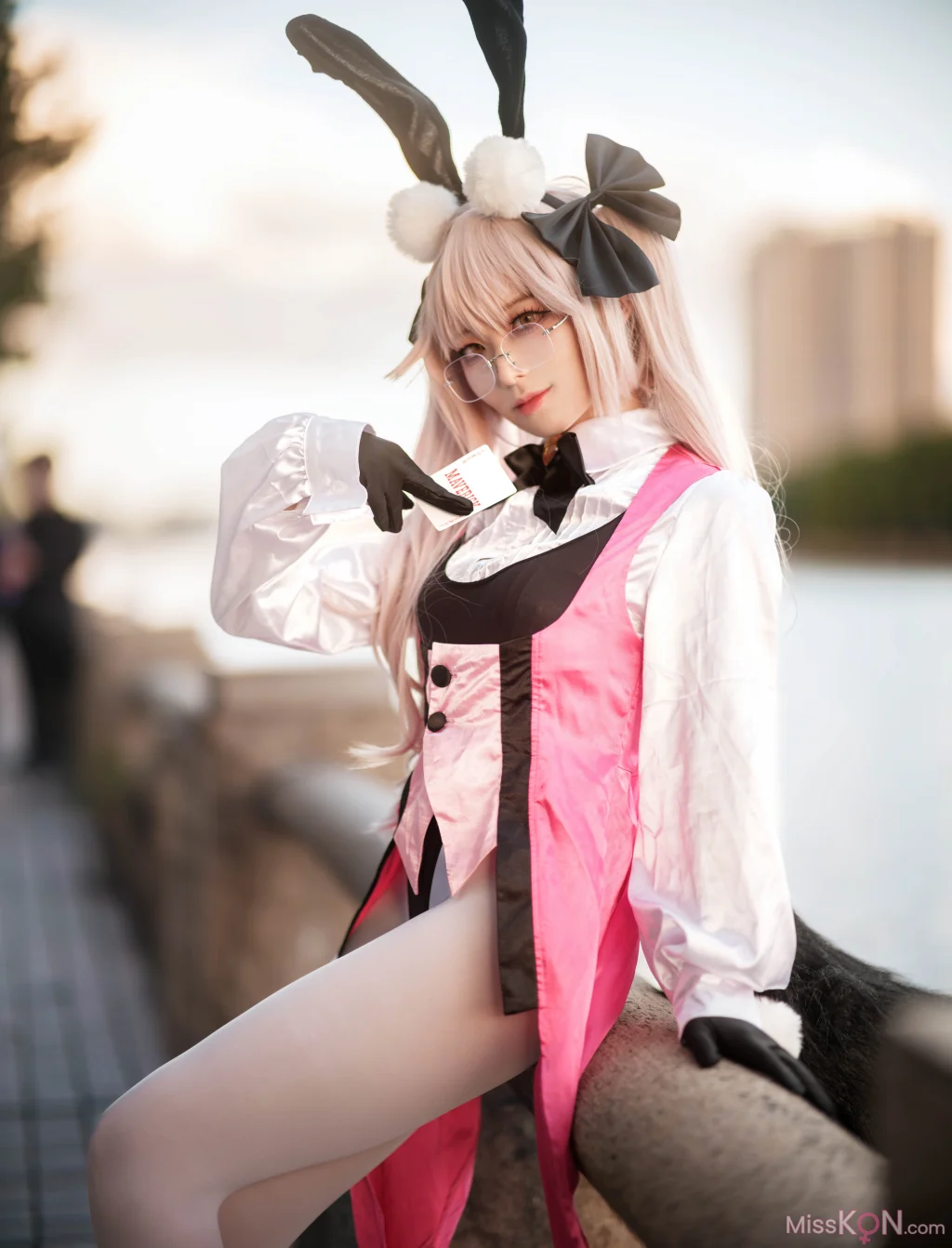 Coser@封疆疆v: FGO 光之高扬斯卡娅兔女郎场照 (27 photos)