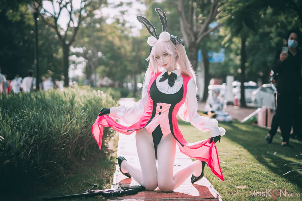 Coser@封疆疆v: FGO 光之高扬斯卡娅兔女郎场照 (27 photos)
