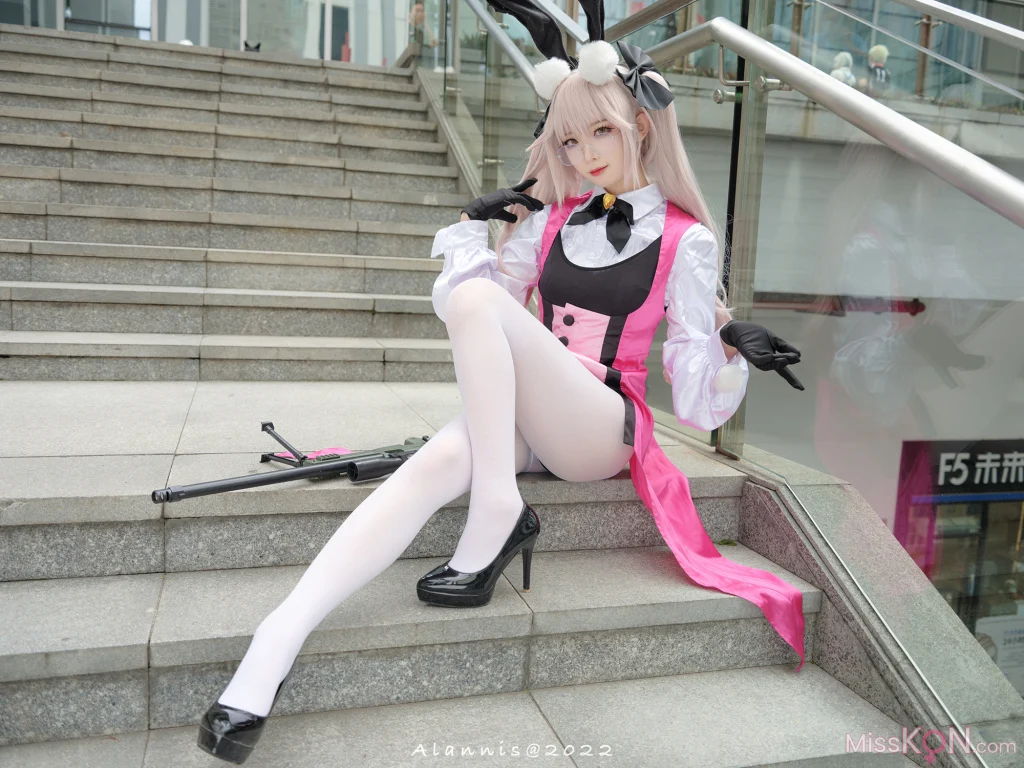 Coser@封疆疆v: FGO 光之高扬斯卡娅兔女郎场照 (27 photos)