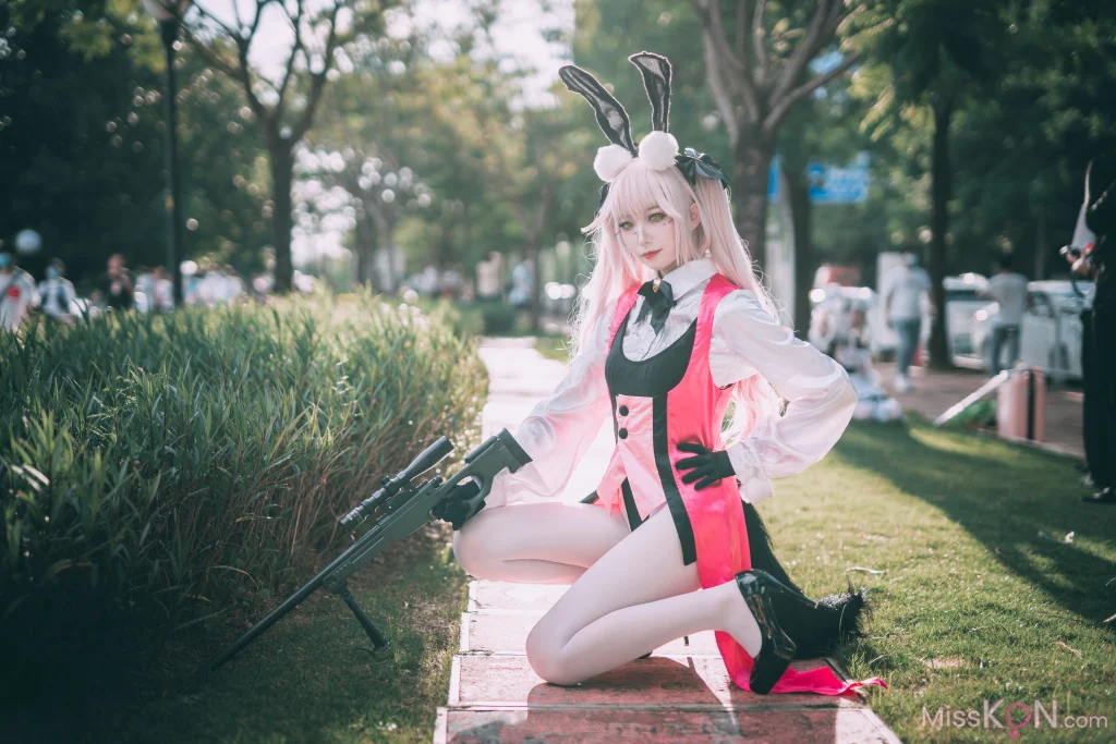 Coser@封疆疆v: FGO 光之高扬斯卡娅兔女郎场照 (27 photos)