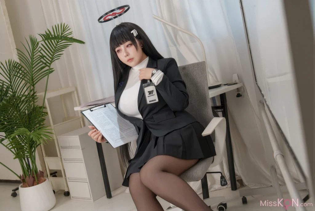 Coser@KANEKO_咔喵 & rioko凉凉子: 双人蔚蓝档案 [TC] (110 photos)