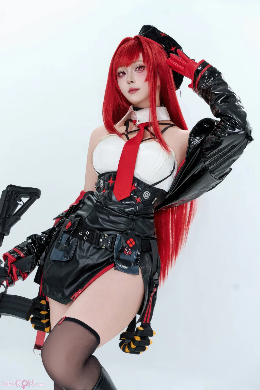 Coser@Natsuko夏夏子: Nikke胜利女神 拉毗·小红帽 (77 photos)